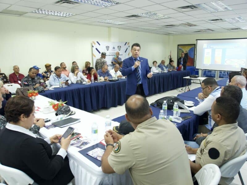 Alcalde Manuel Jiménez valora trabajo de la Mesa de Seguridad Ciudadana