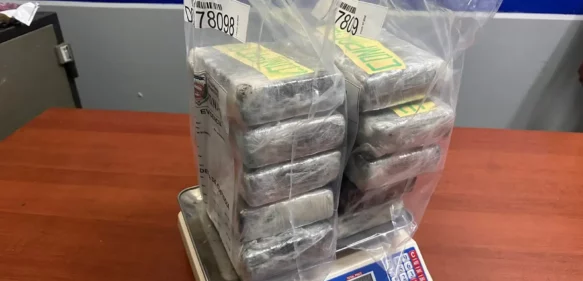 DNCD apresa a cinco personas y ocupa 10 paquetes de cocaína en Santiago