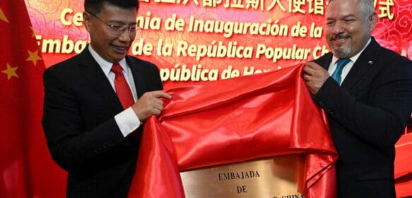 Honduras inaugura embajada en China tras romper con Taiwán