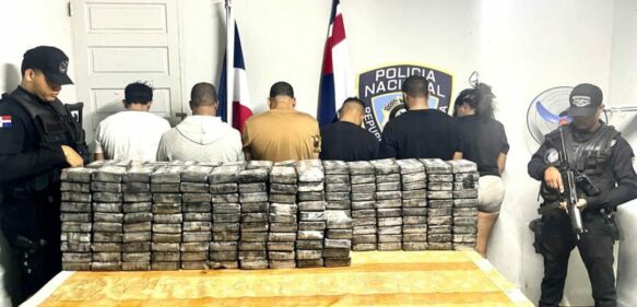 Arrestan a seis personas y ocupan 245 paquetes de presunta cocaína en Barahona