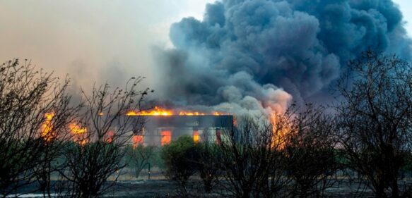 Grecia sigue combatiendo grandes incendios en todo su territorio