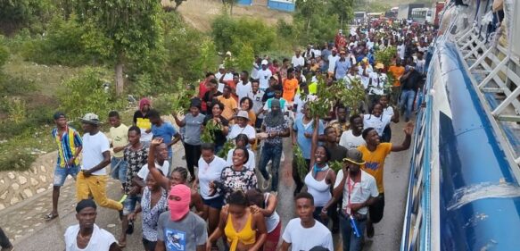 Haitianos se movilizan en la frontera Elías Piña