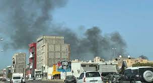 Reportan enfrentamientos armados al este de la capital de Libia