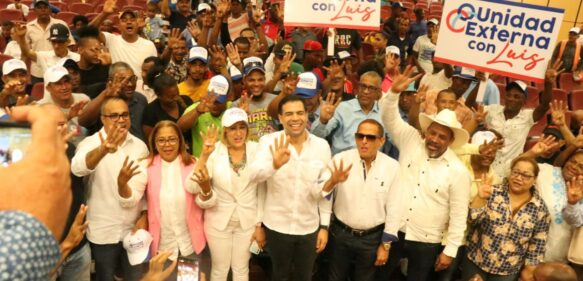 Roberto Ángel Salcedo juramenta en Dajabón dirigentes de la FP y del PLD