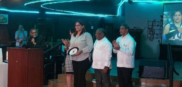 Club Arroyo Hondo reconoció a atletas y glorias del deporte Dominicano
