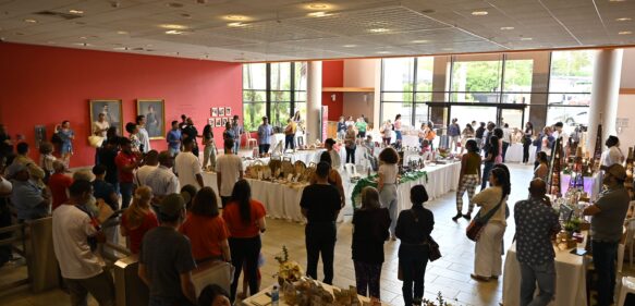 Centro León celebra 20 años promoviendo el arte, la cultura y la educación