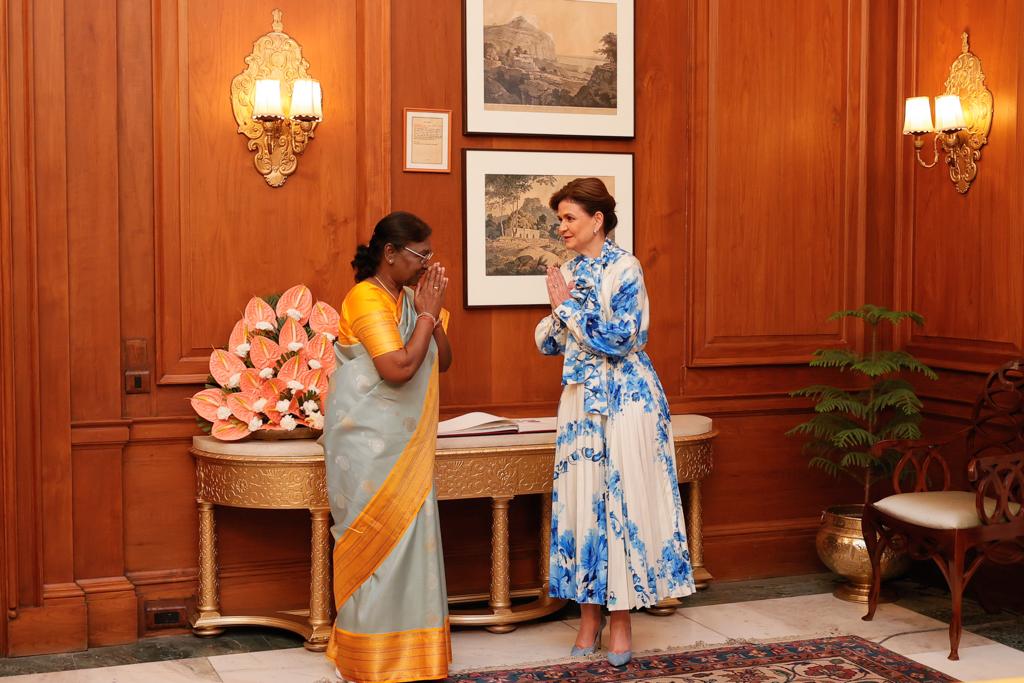Raquel Peña se reúne con la presidenta de la India Droupadi Murmu y funcionarios del Gobierno