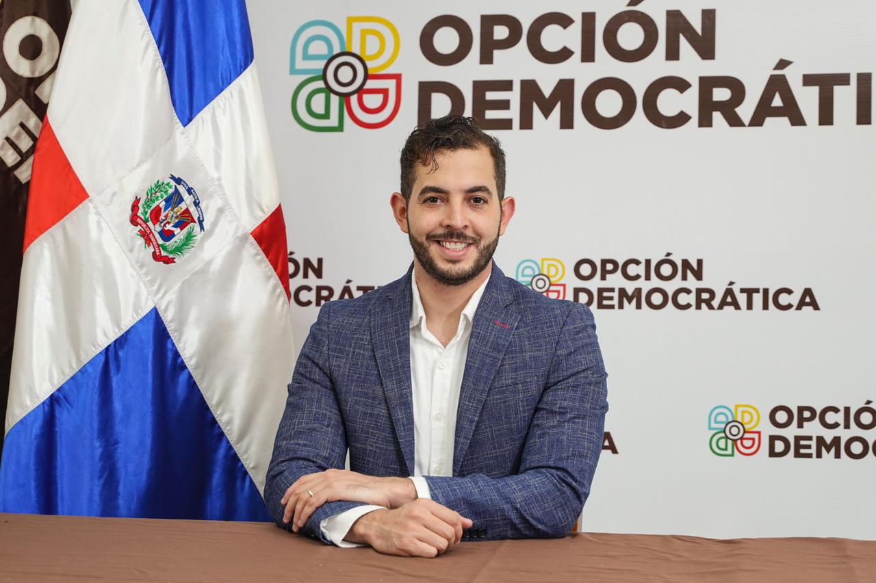 Opción Democrática anuncia candidatura de Eric Ortiz a senador del DN
