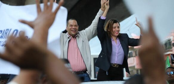 Alcalde Carlos Guzmán inscribe candidatura a la misma posición por la FP, PLD, PRD, Movimiento Rebelde y otros partidos