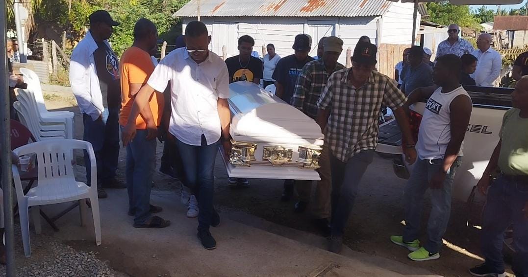 PN investiga dos hombres por muerte de empleado de aduanas en Montecristi