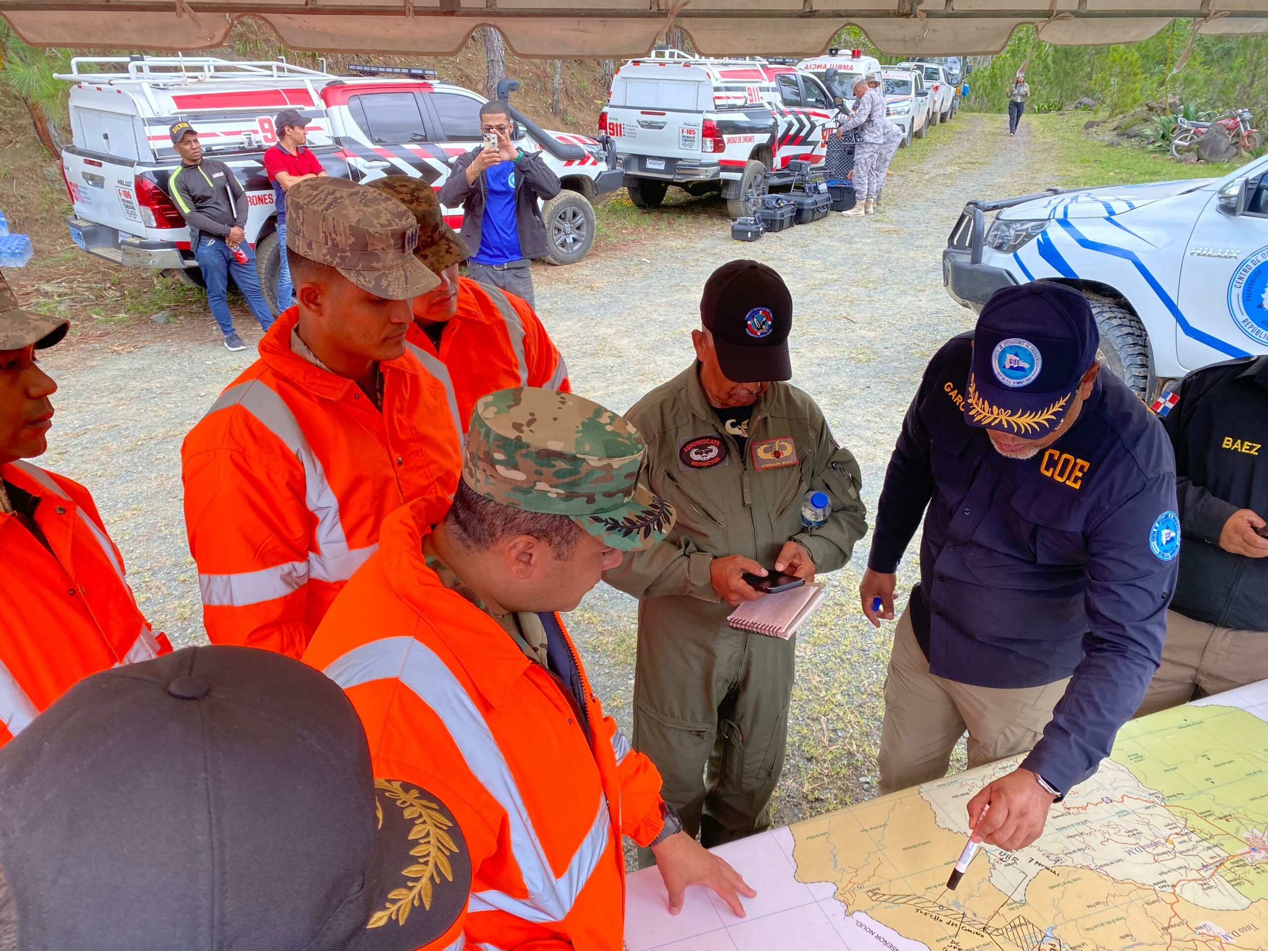 Equipo de Drones del 911 se une al COE en labores de búsqueda y rescate de senderista desaparecida