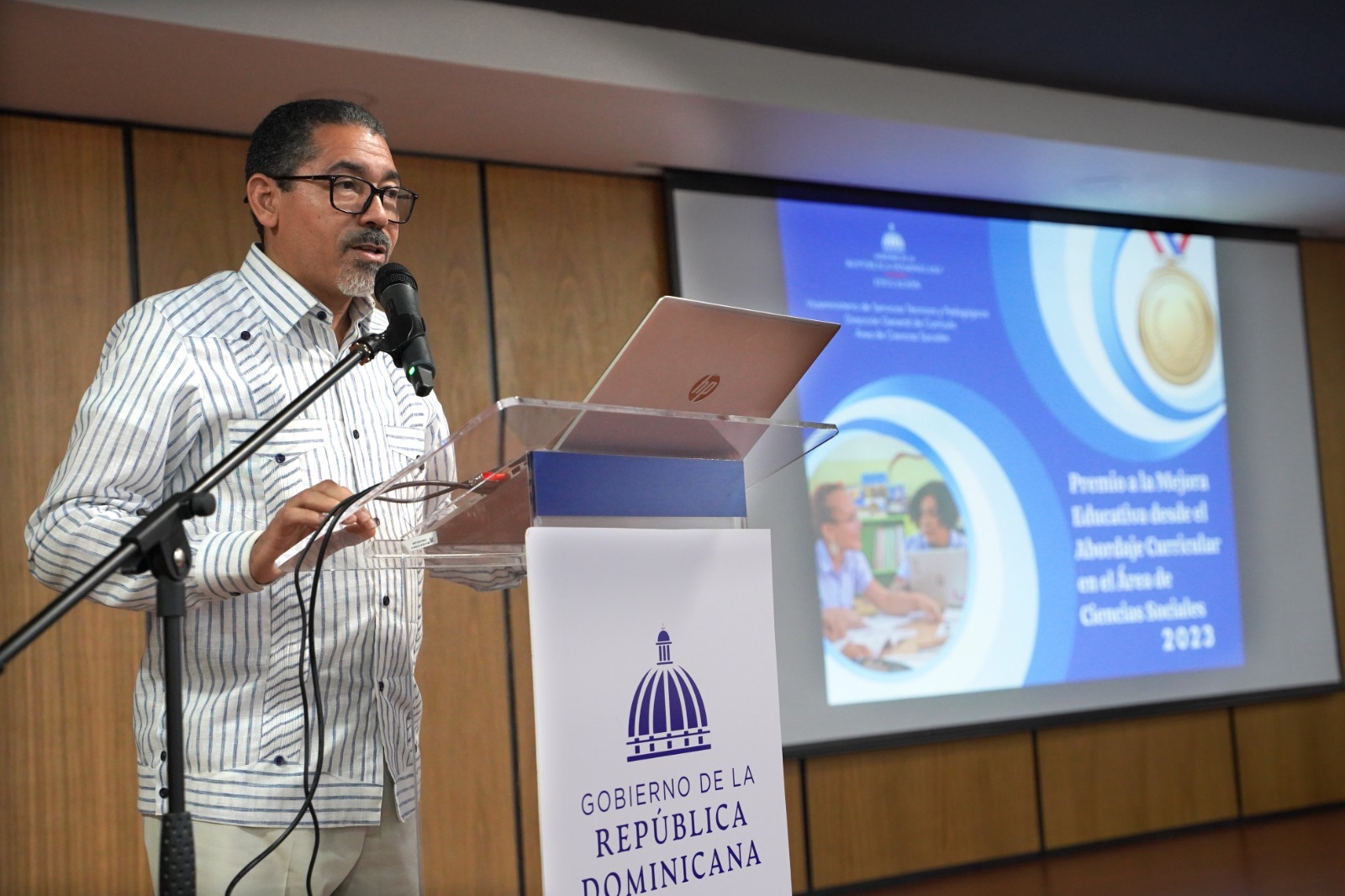 MINERD reconoce docentes del área de Ciencias Sociales