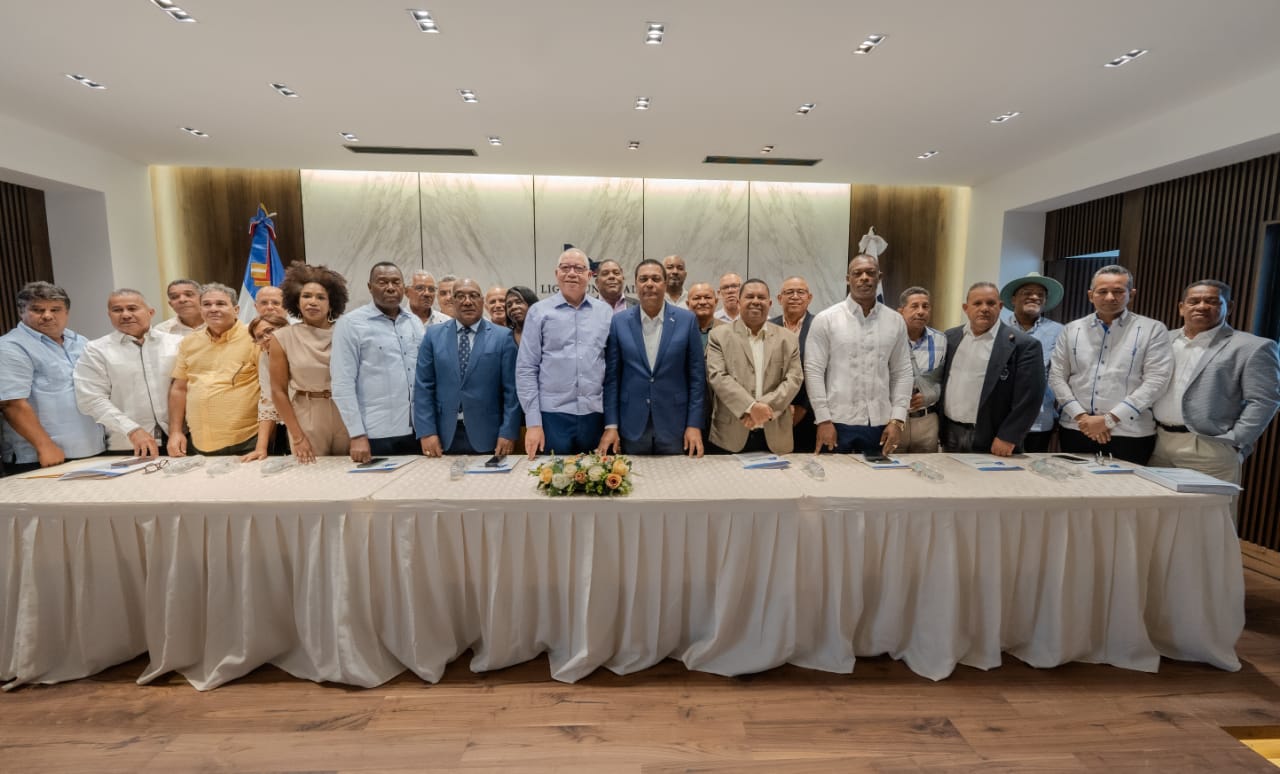 Asociación Dominicana de exdirectores de Distritos Municipales (ADEXDIM) realiza asamblea Eleccionaria