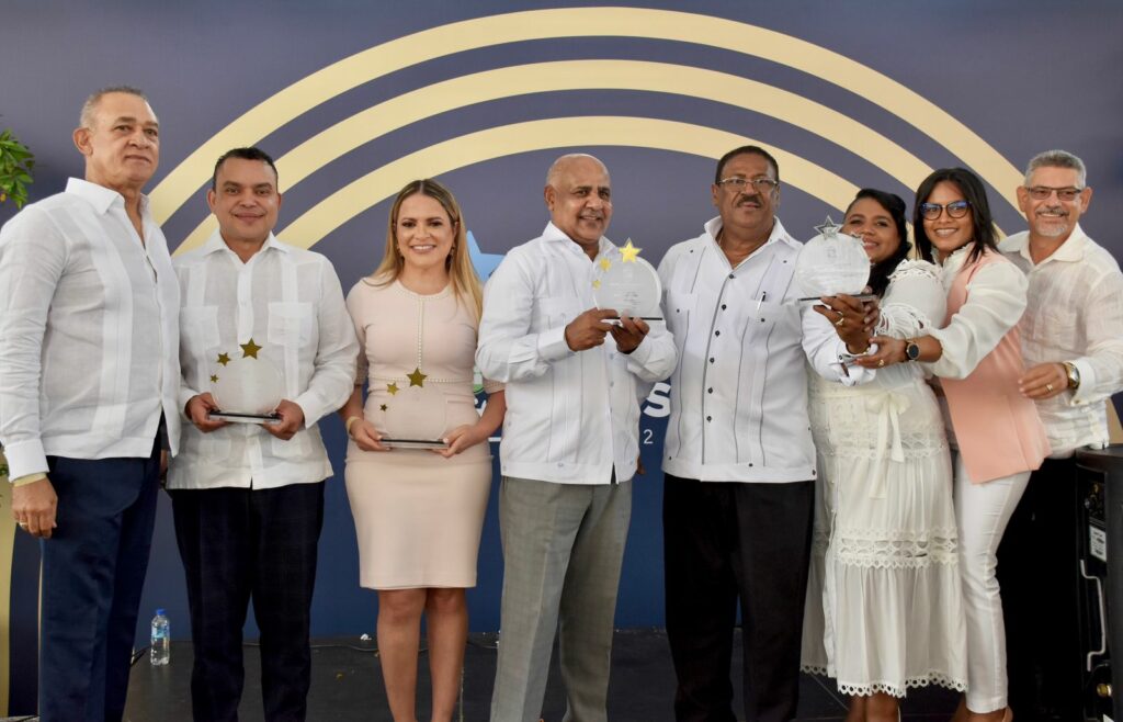 Hospital Hugo Mendoza recibe reconocimiento a Mejor Desempeño Hospitalario por el SNS