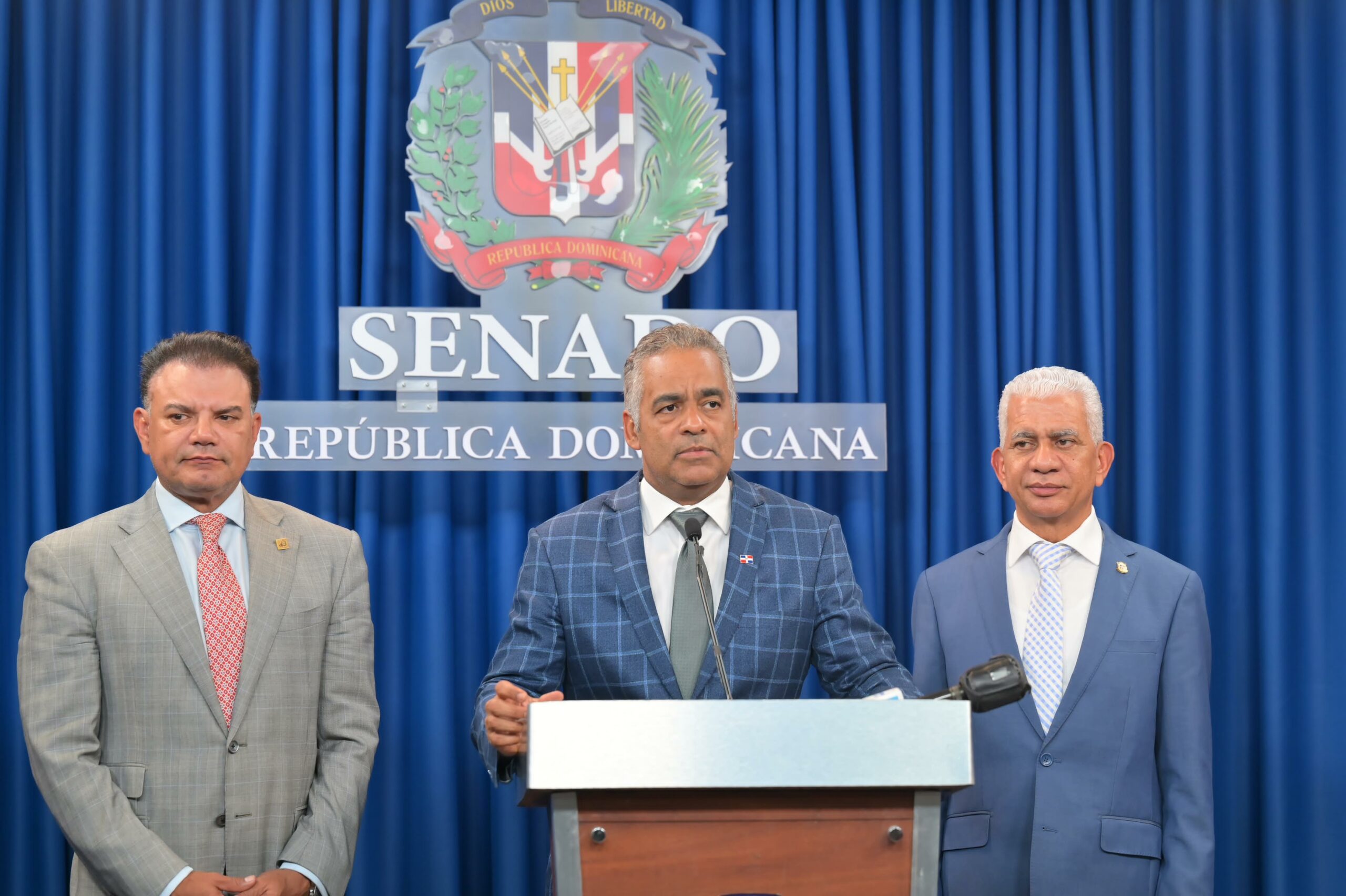 Senado recibe de Poder Ejecutivo contrato 52 inmuebles distribuidos en 19 provincias