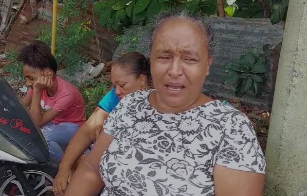 Ysabel Matos,la abuela de Elianny Batista Alcántara, la niña que falleció durante el naufragio en Guayacanes, San Pedro de Macorís.