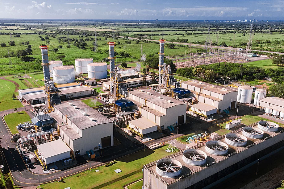 Generadoras de electricidad se reintegran al sistema tras huracán Beryl