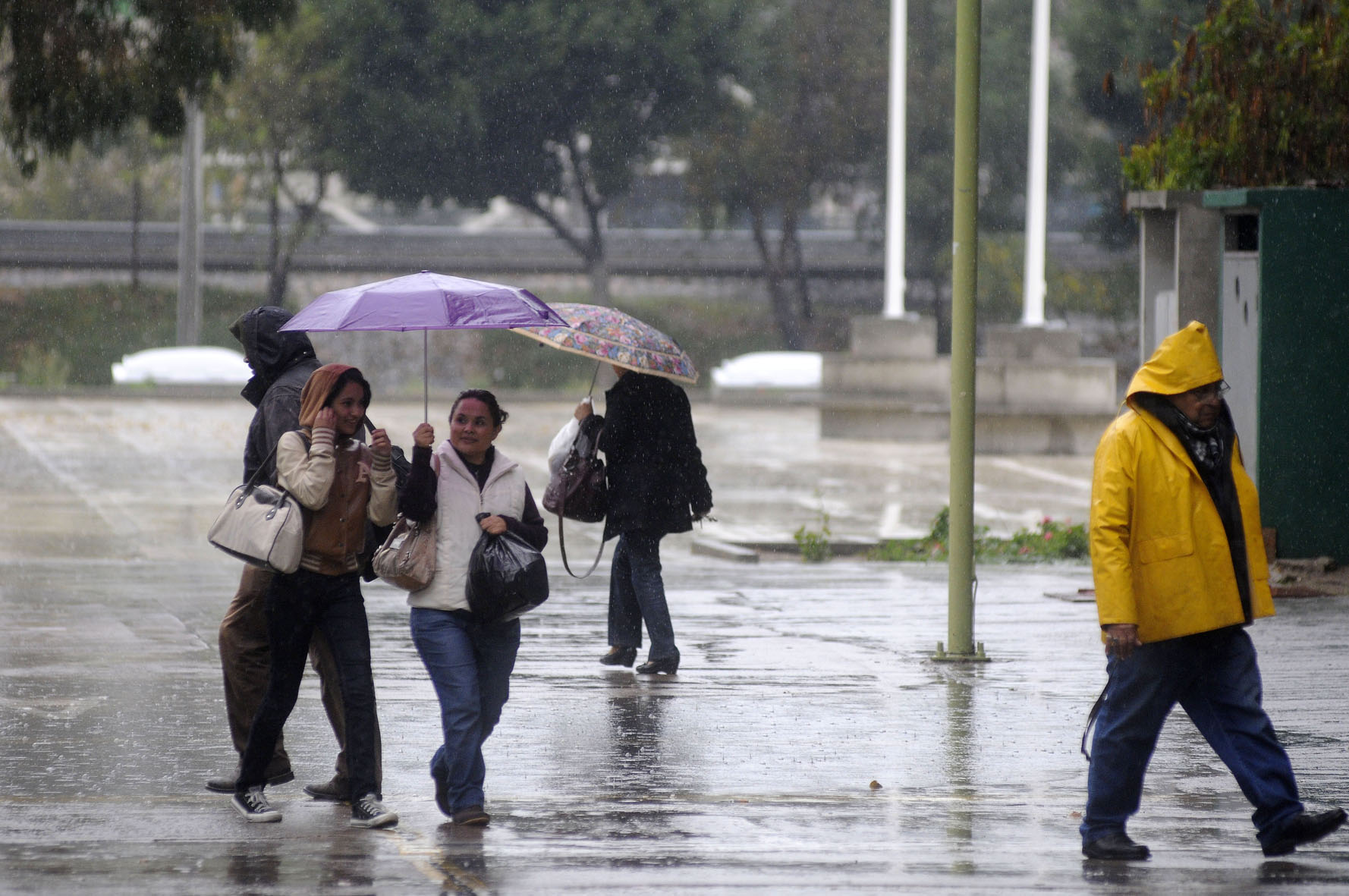 ONAMET pronostica nublados y escasas lluvias para la noche de este miércoles