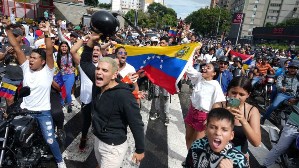 Venezolanos protestando en las calles