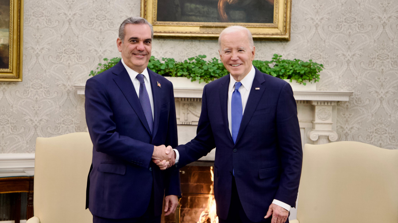 Biden felicita al presidente Luis Abinader por Toma de Posesión