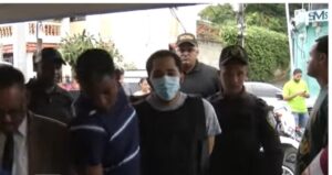 Aplazan medida de coerción contra hombre acusado de estafa piramidal
