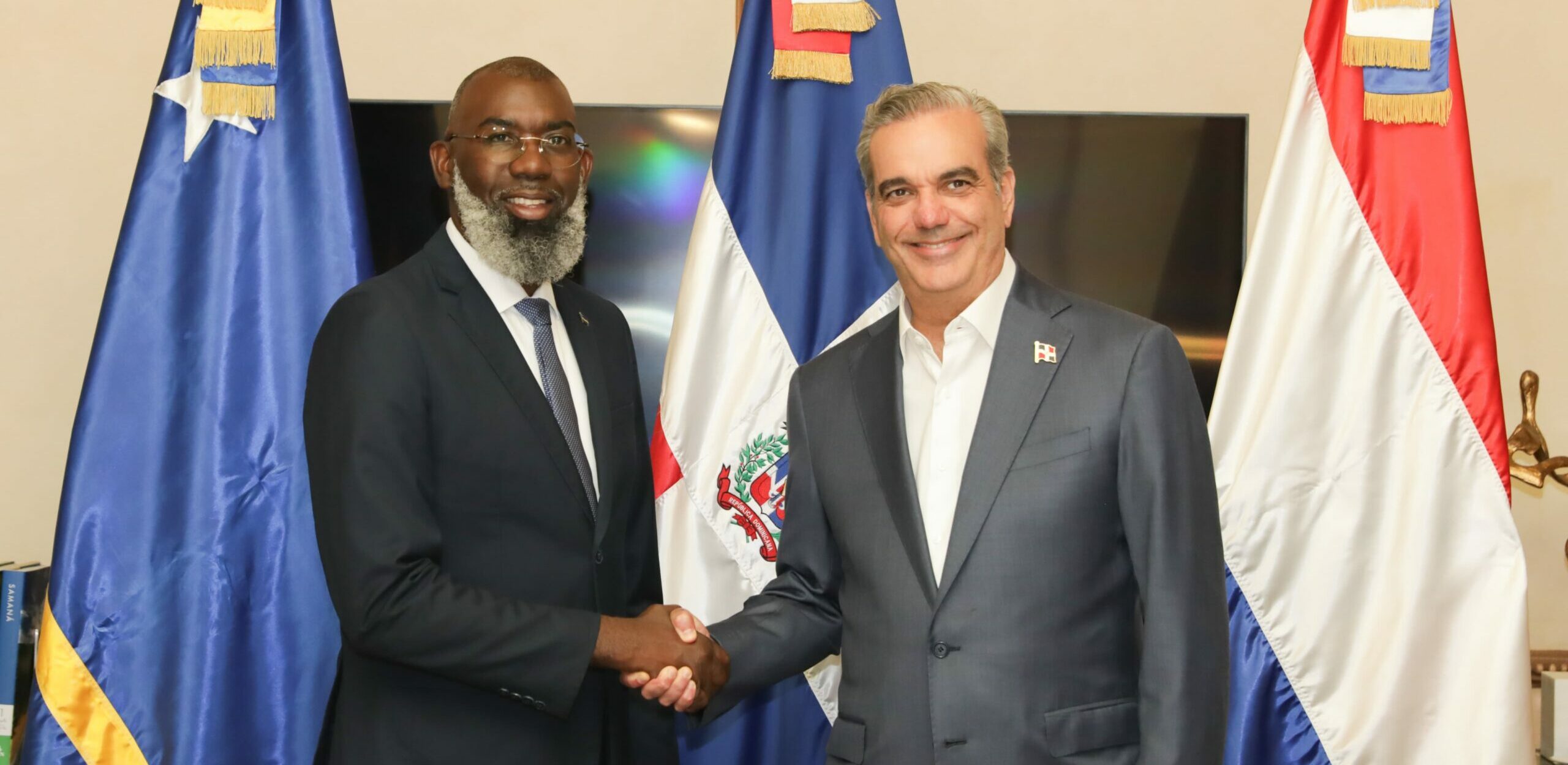 Presidente sostiene reunión bilateral con primer ministro de Curazao