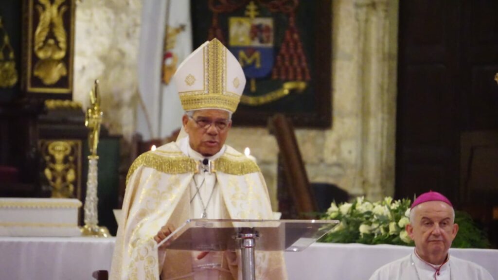 Mons. Francisco Ozoria preside Te Deum en conmemoración del 161 aniversario de la Restauración