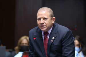 “Fatiga gubernamental” es el principal obstáculo para mejorar servicios públicos, asegura Rafael Castillo
