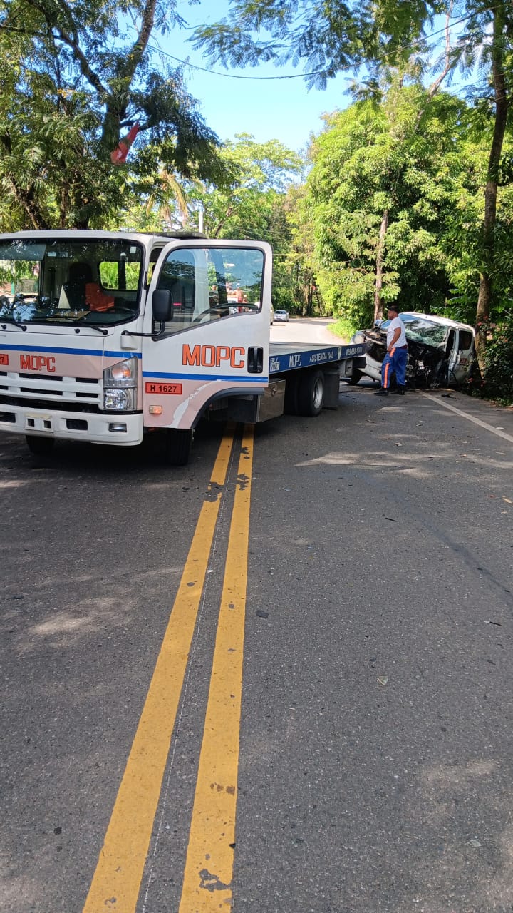 Accidente entre patana y camioneta deja seis heridos en Monseñor Nouel