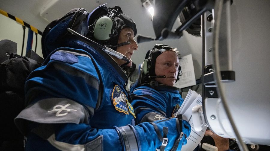 butch wilmore y suni williams astronautas en la estacion espacial internacional 1854546