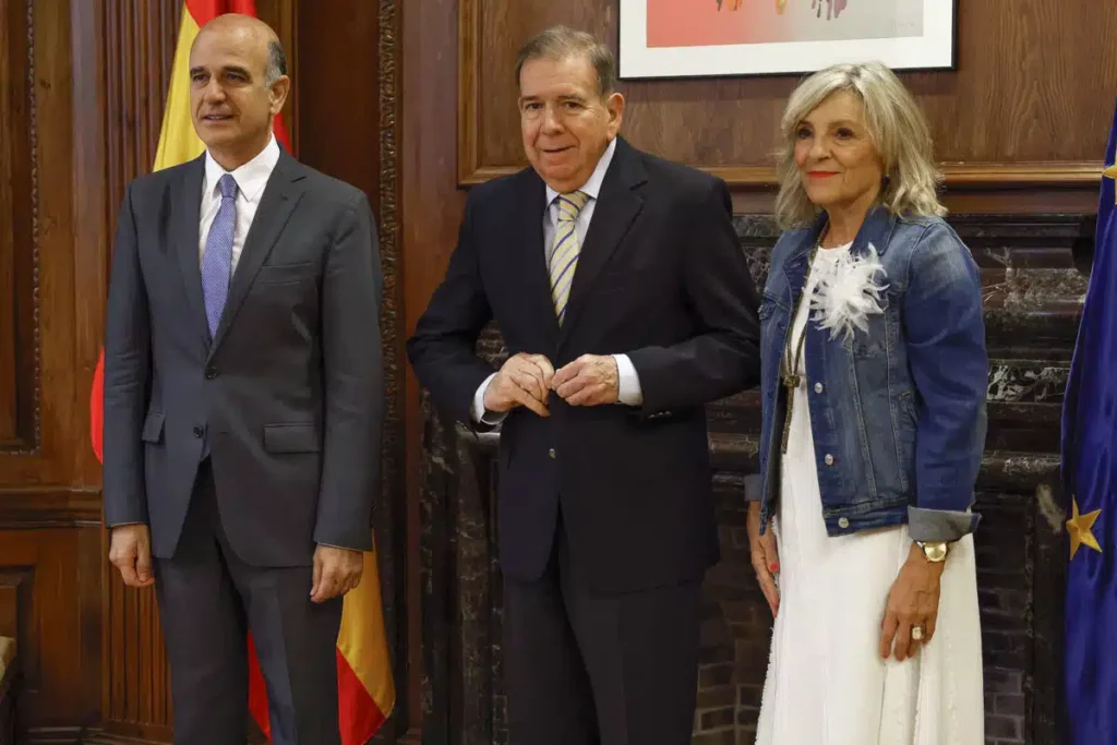 Edmundo González se reunió con diputados y senadores del Congreso de España