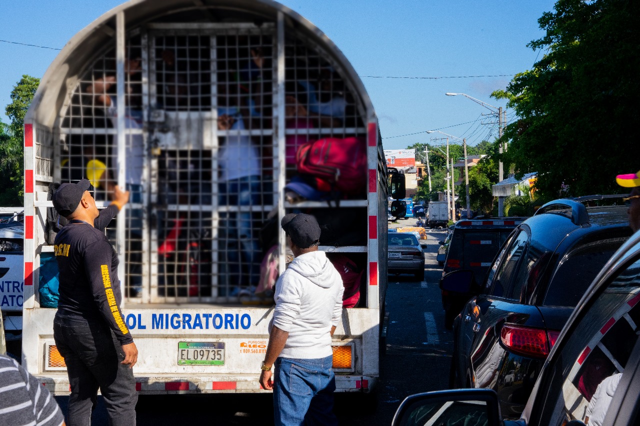 Migración lamenta caída de extranjeros en operativos