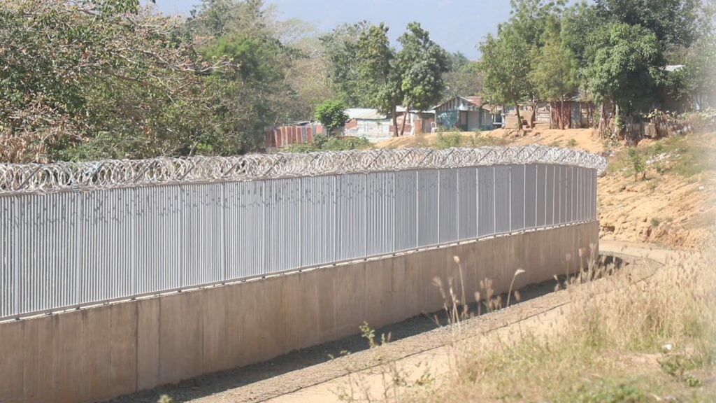 Para mayor seguridad continuarán construcción de Muro Fronterizo en la frontera con Haití