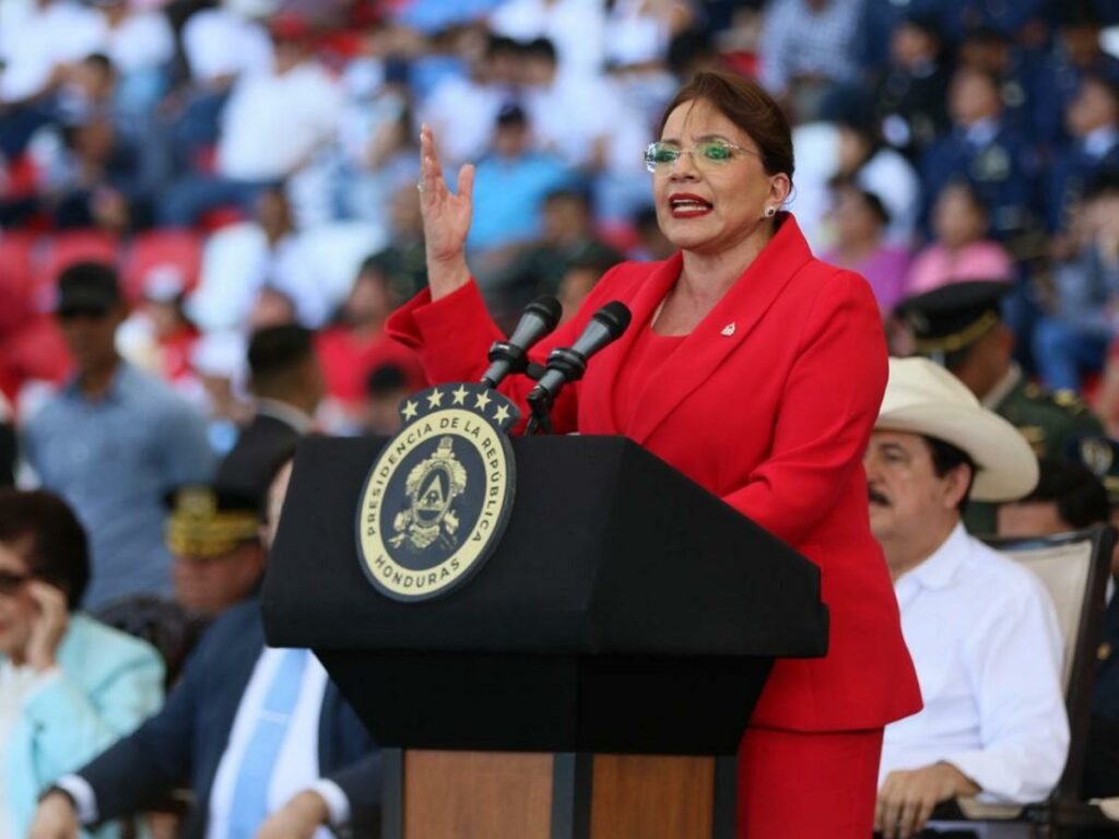 Xiomara Castro durante un discurso en Honduras.