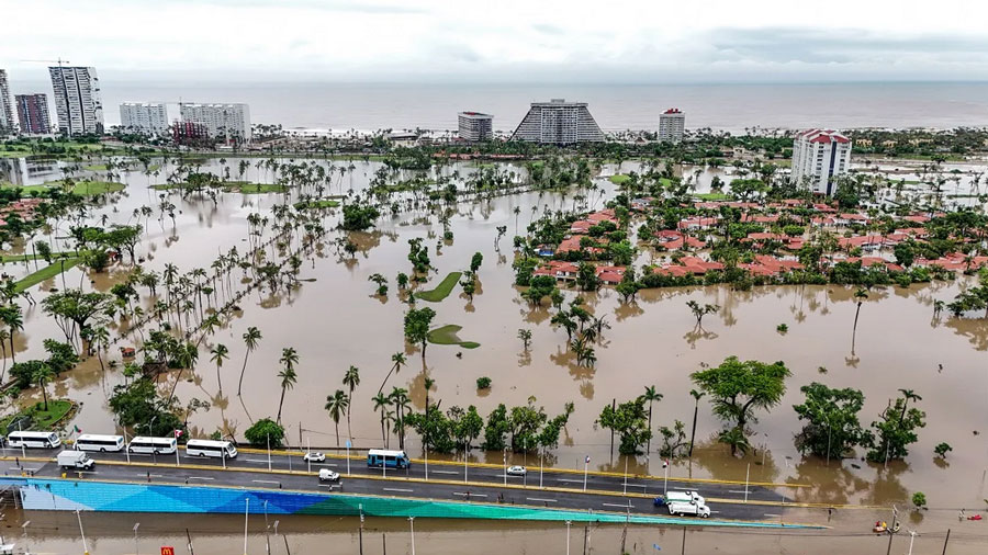 el huracan john deja muertes y graves inundaciones en mexico 28866 1