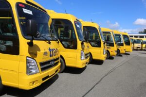 TRAE incorpora personal en la provincia de Azua para brindar servicio de transporte estudiantil