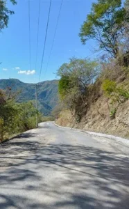 Una vía crucial para la cordillera Central, atrapada en al abondo gubernamental