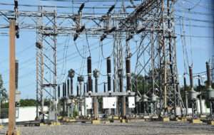 Apagones son provocados por perdidas en la compra de energía de las distribuidoras