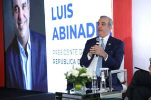 Adozona valora Gobierno busque convertir al país en centro de producción de semiconductores