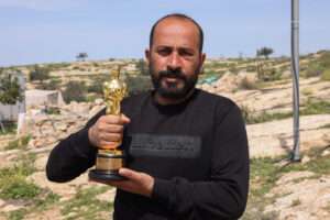 Cineasta palestino ganador de un Óscar afirma que fue agredido por israelíes