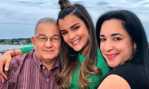 "Con mi familia no", Clarissa Molina reacciona a noticia falsa de muerte de sus padres