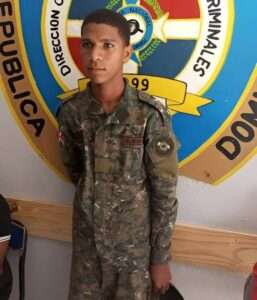 Joven de 20 años se disfraza de militar para reclamar motocicleta y es arrestado por la "Guardia Mon"