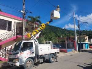 Edesur regulariza miles de clientes y desmantela más de 7,700 conexiones ilegales en siete provincias