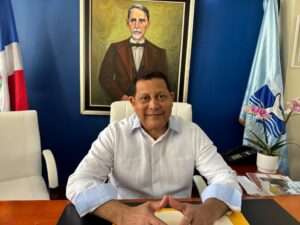 “Alcalde de Samaná denuncia titulación irregular de terrenos con vocación turística”