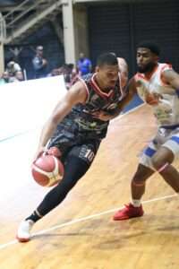 José Alberto Liriano encesta 27 y conduce a Los Mina a la victoria sobre Caobas City