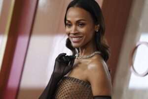 Zoé Saldaña llega a la República Dominicana para participar en los premios Soberano 2025