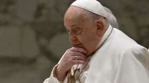 El Papa Francisco pasa otra noche tranquila en el Hospital Gemelli de Roma
