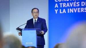 Gobernador Banco Central destaca importancia de la estabilidad macroeconómica del país