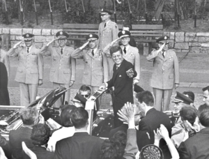 EE.UU. desclasifica archivos inéditos sobre el asesinato de Kennedy por orden de Trump