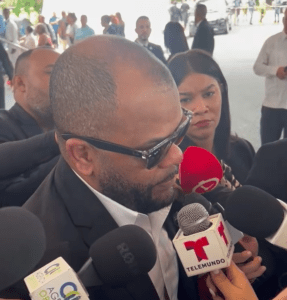 Hermano de Rubby Pérez lamenta la falta de instituciones fuertes durante sepelio del artista
